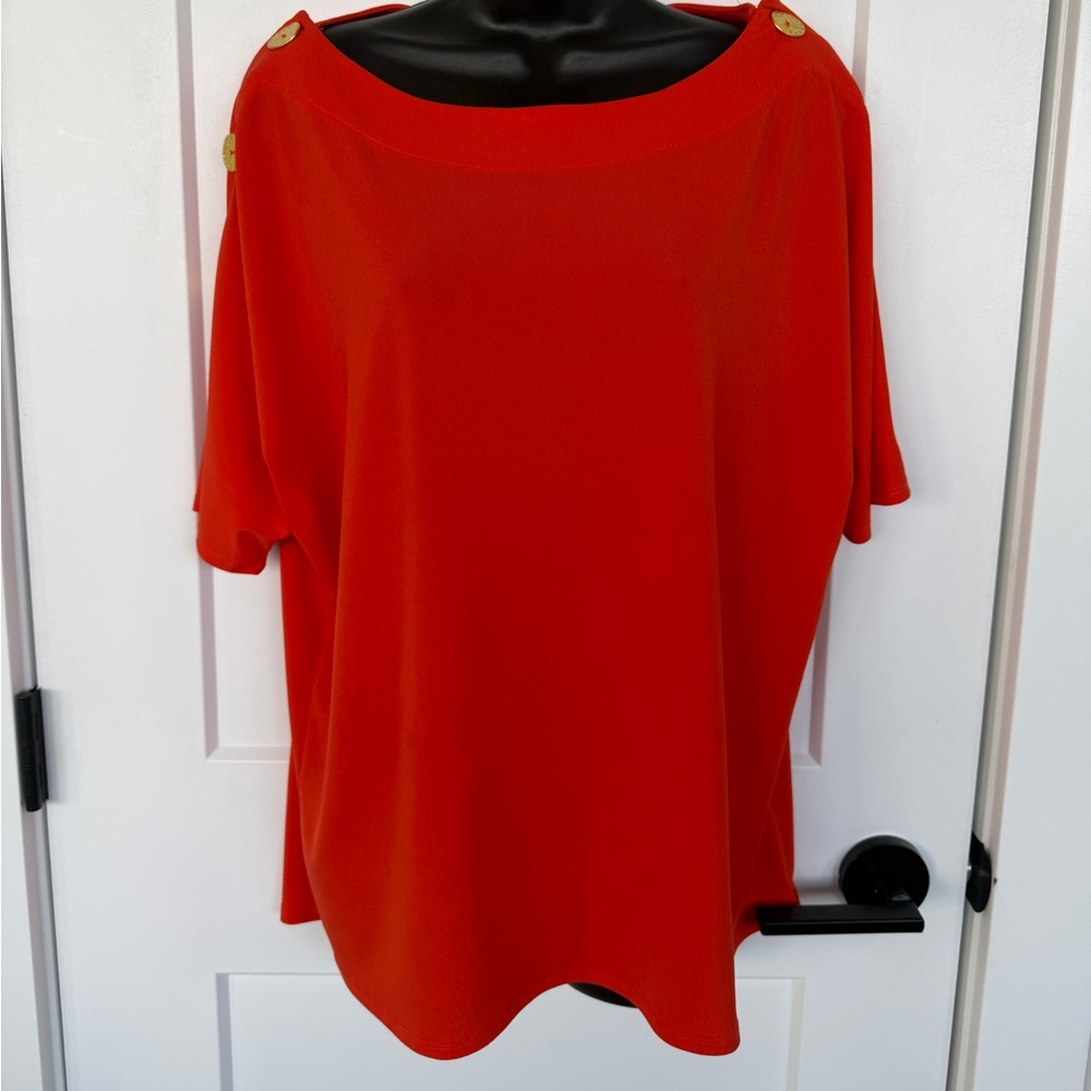 CABLE & GUAGE flowy stretchy deep burnt orange top- gold button accent -SZ XL
